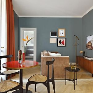 Suite executive